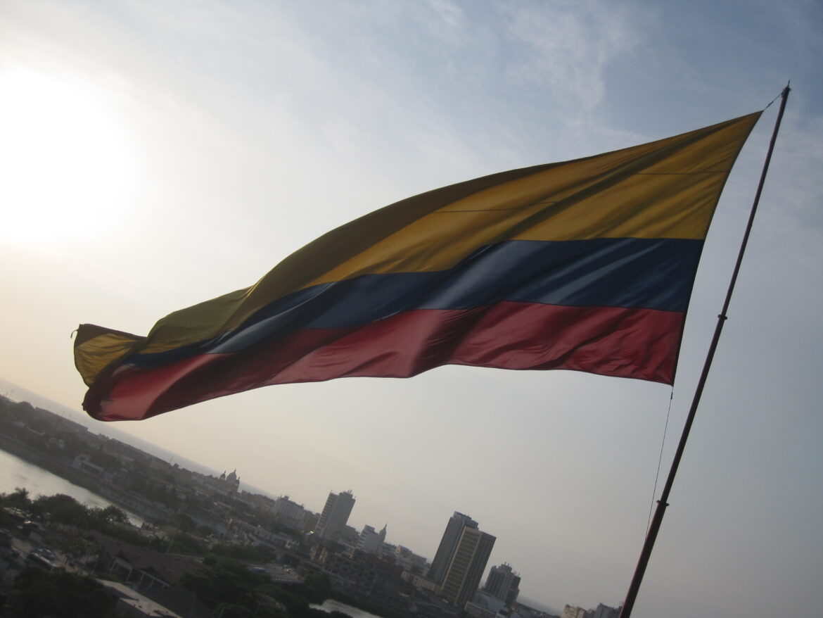 Entre Bogota et l’EMC, la paix peine à triompher